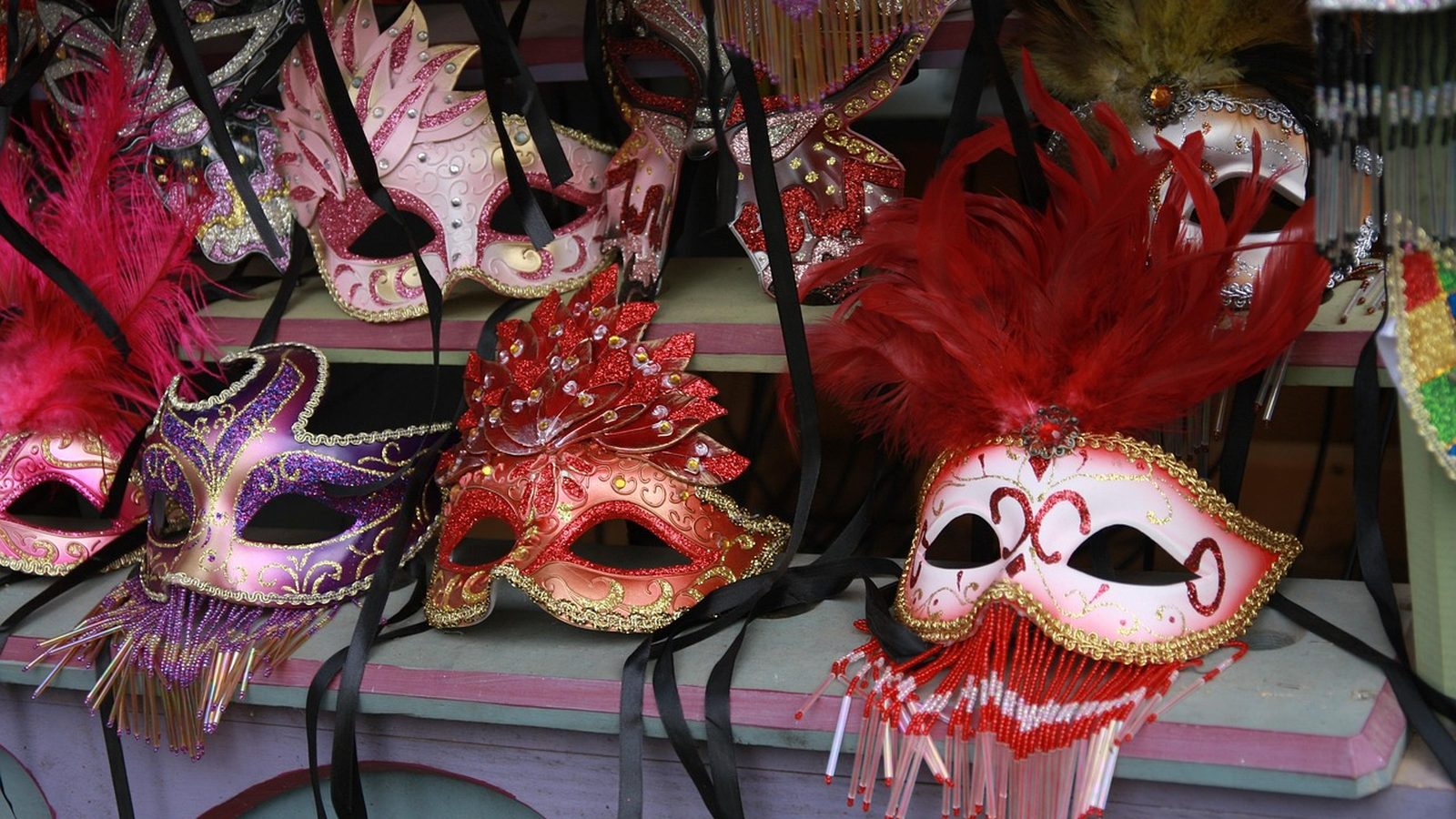 Disfraces y artículos de fiesta